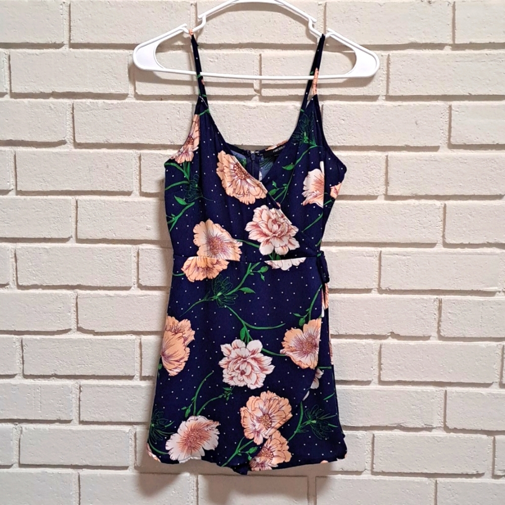 Forever 21 Blue Wrap Tie Floral  Romper. Size Small NWOT
